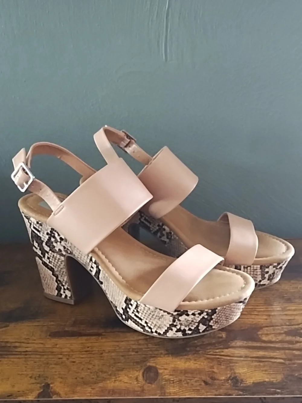 DV Dolce Vita Womens 8.5 Snake Print & Nude Block Heel Platform Oiska Sandals